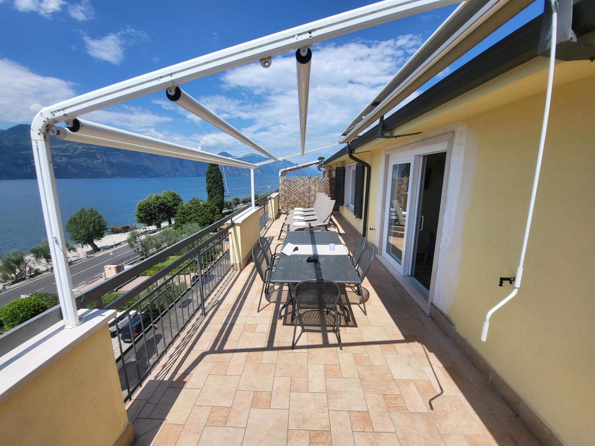 Penthouse Casa Alkea Masse Lake View Бренцоне сул Гарда Екстериор снимка