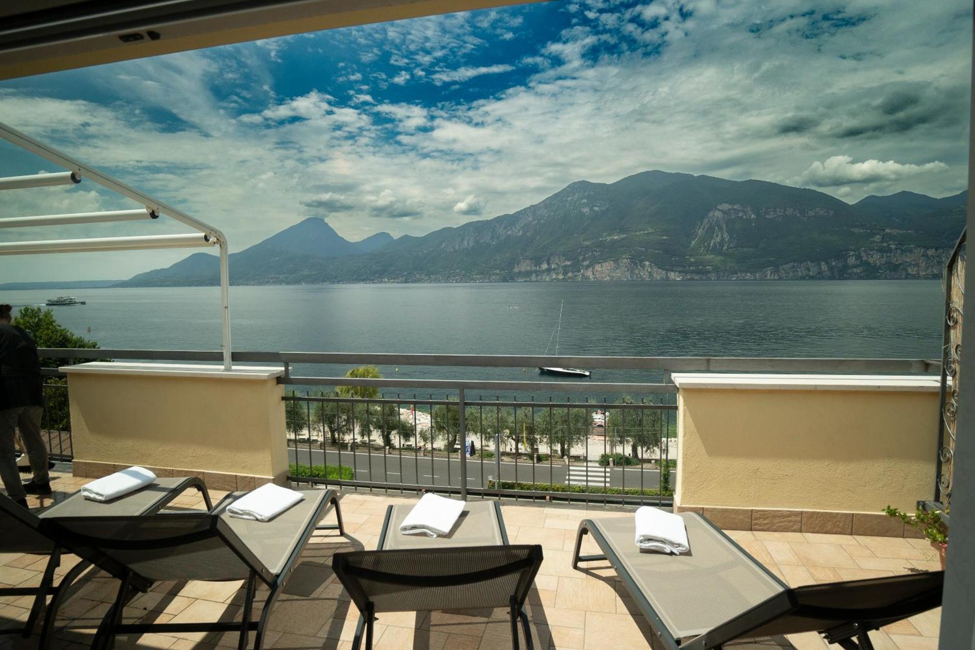 Penthouse Casa Alkea Masse Lake View Бренцоне сул Гарда Екстериор снимка